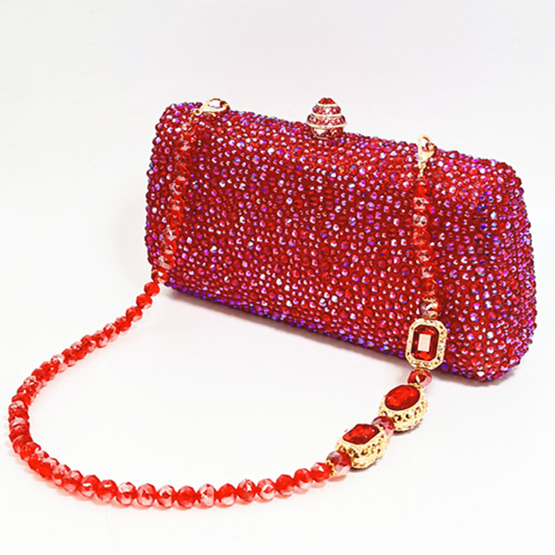 Interior Design Ai Free - Abendessen Taschen Clutch Taschen voller Diamanten